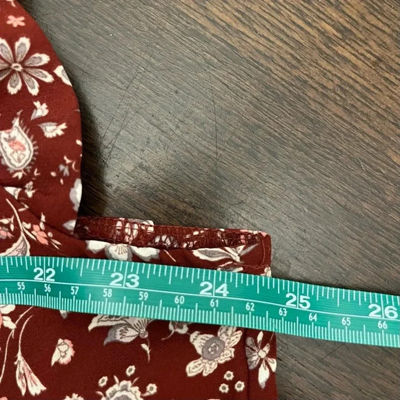 SWEET RAIN Red Floral Women’s 1x sleeveless blouse - Picture 7 of 8